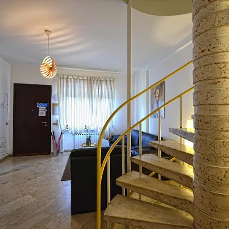 Aback Policlinico Konukevi