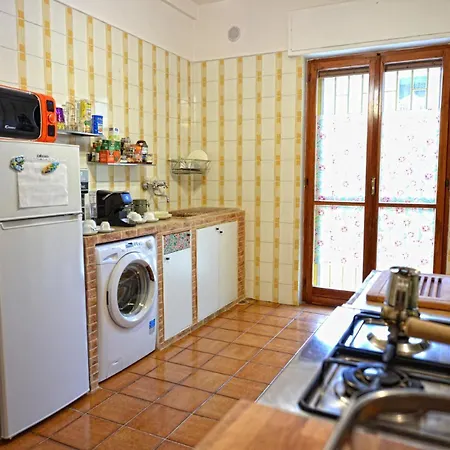 Aback Policlinico بيت ضيافة باري