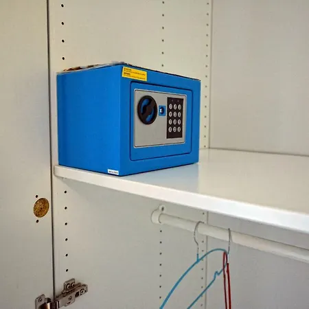 Aback Policlinico بيت ضيافة 4*