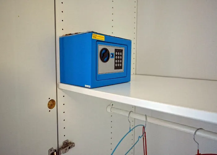 Aback Policlinico Gæstehus 4*